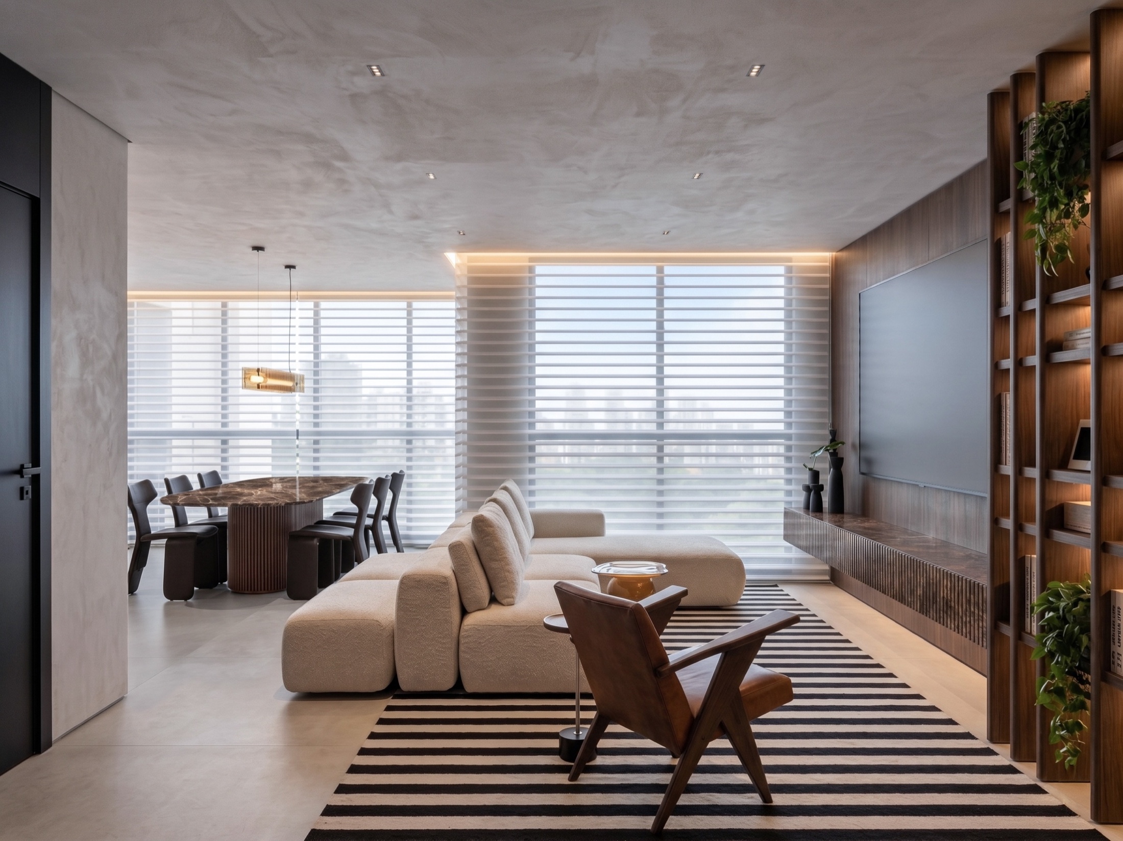 Interior residencial com mobiliário contemporâneo